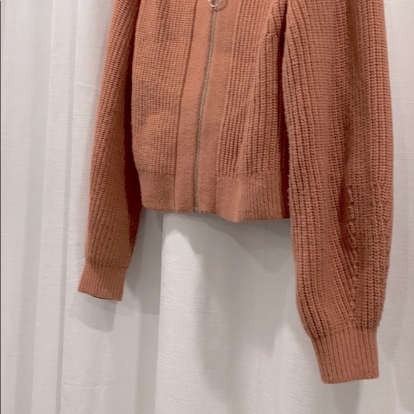 H&M SWEATER - Picture 4 of 4